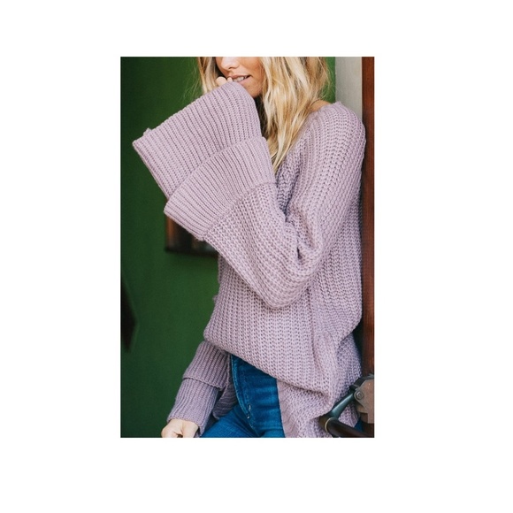 NWT PREMIUM KNIT Layered Bell Sleeve Sweater S/M - Picture 5 of 8